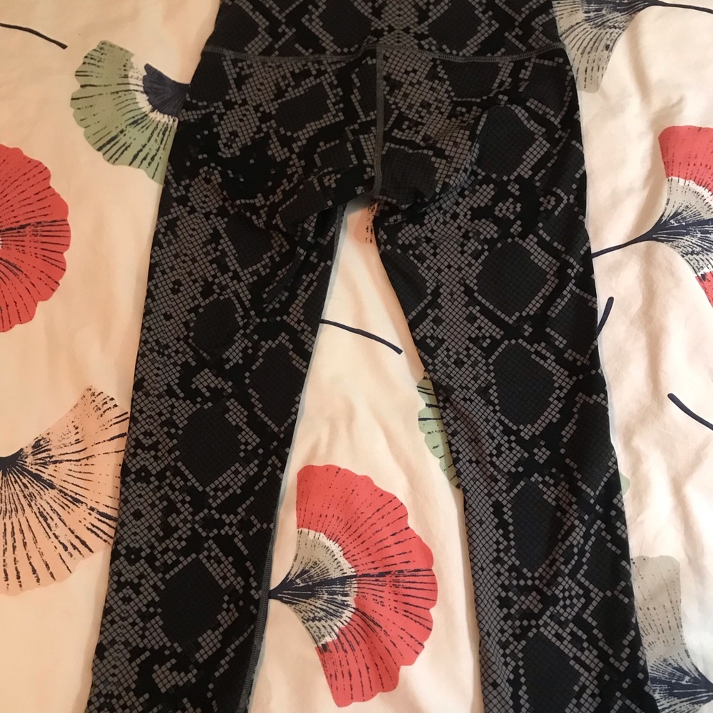 Lululemon cropped wunder under - Picture 6 of 6